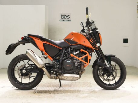 2017 KTM 690 Duke R, оранжевый, 577000 рублей, вид 2