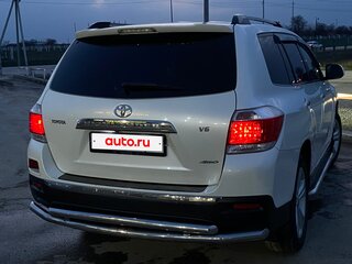 2013 Toyota Highlander II (XU40) Рестайлинг, белый, 2000000 рублей, вид 4