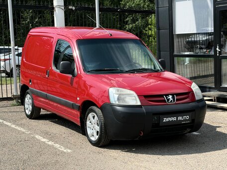 2010 Peugeot Partner, красный, 419000 рублей, вид 1