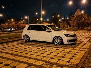 2010 Volkswagen Golf GTI VI, белый, 1350000 рублей, вид 2