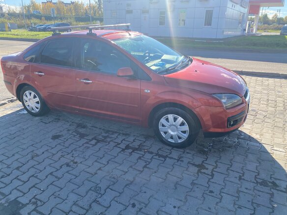 2008 Ford Focus II, красный, 400000 рублей - вид 2