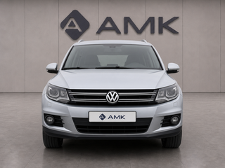 2016 Volkswagen Tiguan I Рестайлинг, серебристый, 1630000 рублей, вид 3
