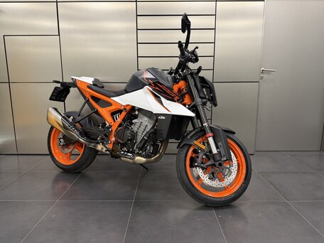 2026 KTM 990 Duke, белый, 1700000 рублей, вид 4