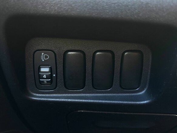 2010 Mitsubishi Outlander II Рестайлинг, серебристый, 909000 рублей - вид 30