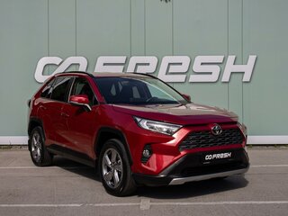 2021 Toyota RAV4 V (XA50), красный, 3250000 рублей, вид 1
