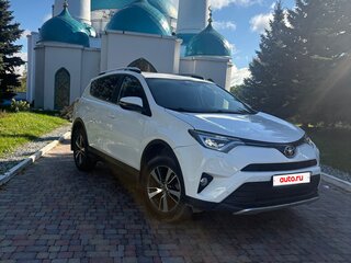 2018 Toyota RAV4 IV (XA40) Рестайлинг, белый, 1800000 рублей, вид 1