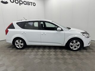 2011 Kia Ceed I Рестайлинг, белый, 970000 рублей, вид 5