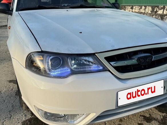 2011 Daewoo Nexia I Рестайлинг, белый, 180000 рублей - вид 1