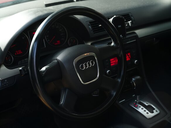 2006 Audi A4 III (B7), пурпурный, 599000 рублей - вид 8