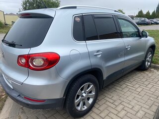 2010 Volkswagen Tiguan I, серебристый, 1100000 рублей, вид 3