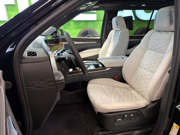 2026 Cadillac Escalade ESV V Рестайлинг, чёрный, 22500000 рублей - вид 12