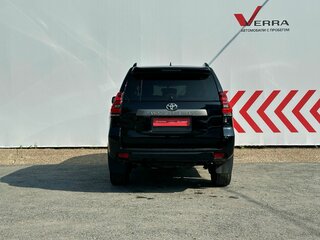 2021 Toyota Land Cruiser Prado 150 Series Рестайлинг 3, чёрный, 4900000 рублей, вид 5