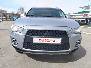 2012 Mitsubishi Outlander II Рестайлинг, серебристый, 1580000 рублей, вид 2