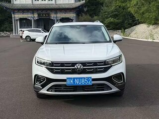 2023 Volkswagen Tayron I Рестайлинг, белый, 1865000 рублей, вид 2