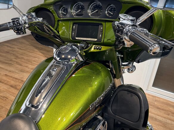 2017 Harley-Davidson CVO Limited, зелёный, 2299000 рублей - вид 18