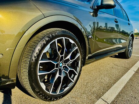 2024 BMW X7 40i I (G07) Рестайлинг, зелёный, 13420000 рублей, вид 5