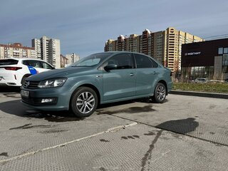 2019 Volkswagen Polo V Рестайлинг, синий, 1410000 рублей, вид 1