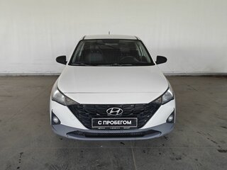 2021 Hyundai Solaris II Рестайлинг, белый, 890000 рублей, вид 2