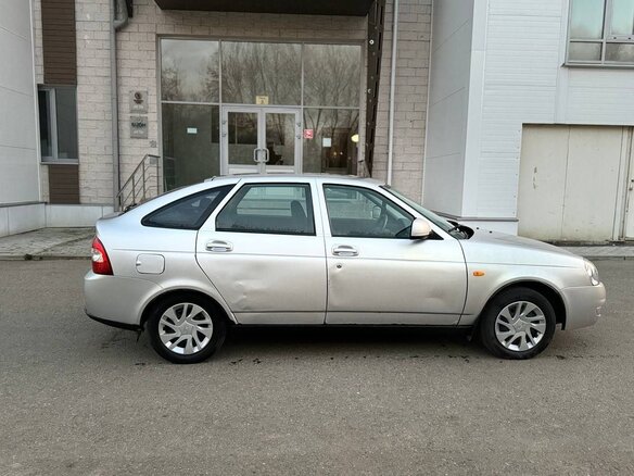 2010 Lada (ВАЗ) Priora I, серебристый, 250000 рублей - вид 8