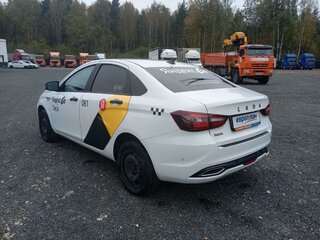 2023 Lada (ВАЗ) Vesta I Рестайлинг (NG), белый, 867350 рублей, вид 4