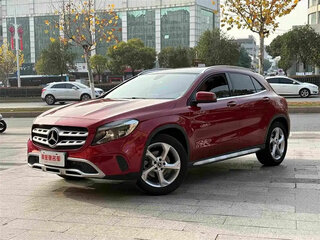 2017 Mercedes-Benz GLA 200 I (X156), красный, 2000000 рублей, вид 1