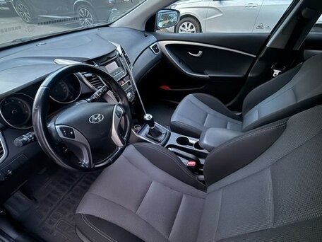 2013 Hyundai i30 II, чёрный, 900000 рублей, вид 5