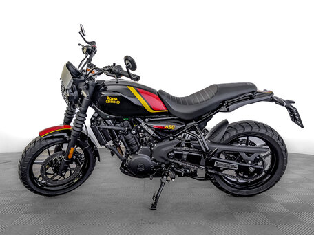 2025 Royal Enfield Guerrilla 450, чёрный, 495000 рублей, вид 2