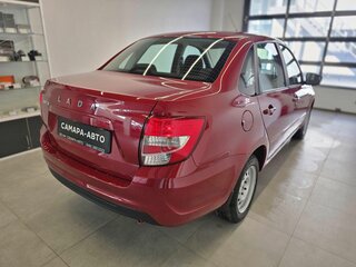 2026 Lada (ВАЗ) Granta I Рестайлинг, красный, 1088000 рублей, вид 4