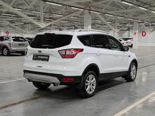 2018 Ford Kuga II Рестайлинг, белый, 1650000 рублей, вид 5