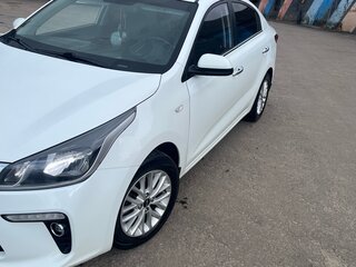 2018 Kia Rio IV, белый, 1180000 рублей, вид 4