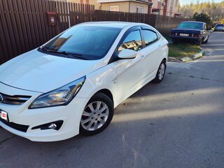 2014 Hyundai Solaris I Рестайлинг, белый, 1000000 рублей, вид 4