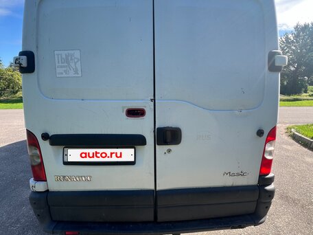 2004 Renault Master, белый, 630000 рублей, вид 2
