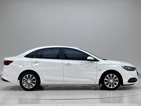 2022 Chevrolet Monza II Рестайлинг, белый, 1060000 рублей, вид 4
