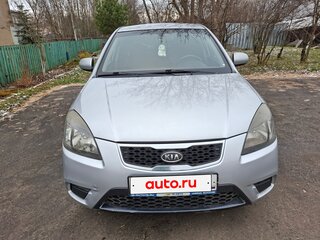 2011 Kia Rio II Рестайлинг, серебристый, 400000 рублей, вид 3