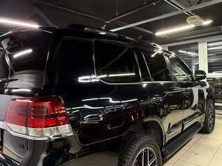 2013 Toyota Land Cruiser 200 Series Рестайлинг 1, чёрный, 4300000 рублей, вид 4