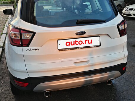 2017 Ford Kuga II Рестайлинг, белый, 1580000 рублей, вид 5