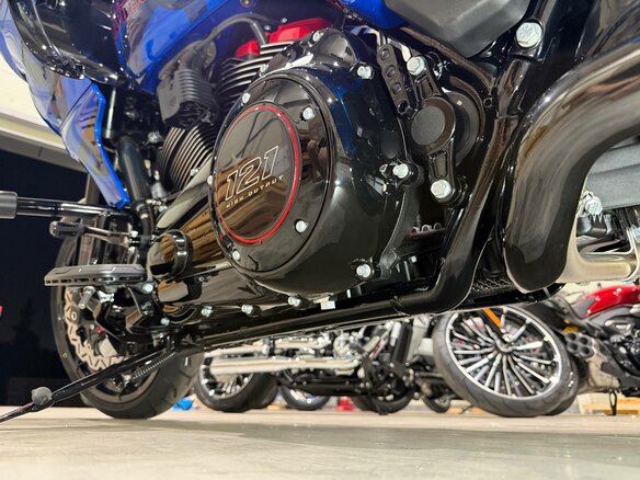 2026 Harley-Davidson CVO Road Glide, синий - вид 11