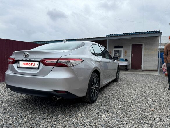 2021 Toyota Camry VIII (XV70) Рестайлинг, серебристый, 3900000 рублей - вид 5