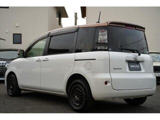 2013 Toyota Sienta I Рестайлинг 2, белый, 694911 рублей, вид 2