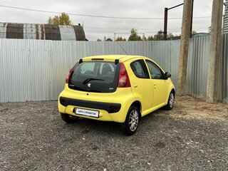 2008 Peugeot 107 I, жёлтый, 370000 рублей, вид 2
