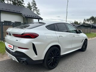 2022 BMW X6 40i III (G06), белый, 6990000 рублей, вид 5