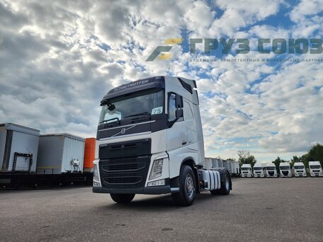 2017 Volvo FH, белый, 5990000 рублей, вид 1
