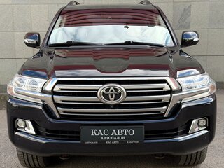 2015 Toyota Land Cruiser 200 Series Рестайлинг 2, чёрный, 4599000 рублей, вид 3