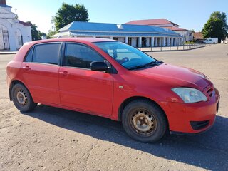 2005 Toyota Corolla IX (E120, E130) Рестайлинг, красный, 300000 рублей, вид 2