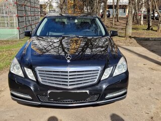 2011 Mercedes-Benz E-Класс 250 5G-Tronic IV (W212, S212, C207), чёрный, 1700000 рублей, вид 1