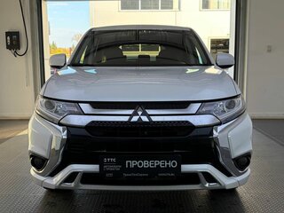 2022 Mitsubishi Outlander III Рестайлинг 3, белый, 2450000 рублей, вид 2