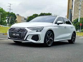 2023 Audi A3 Sportback 35 TFSI IV (8Y), белый, 1750606 рублей, вид 3