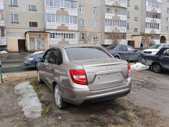 2019 Lada (ВАЗ) Granta I Рестайлинг, серебристый, 650000 рублей - вид 3