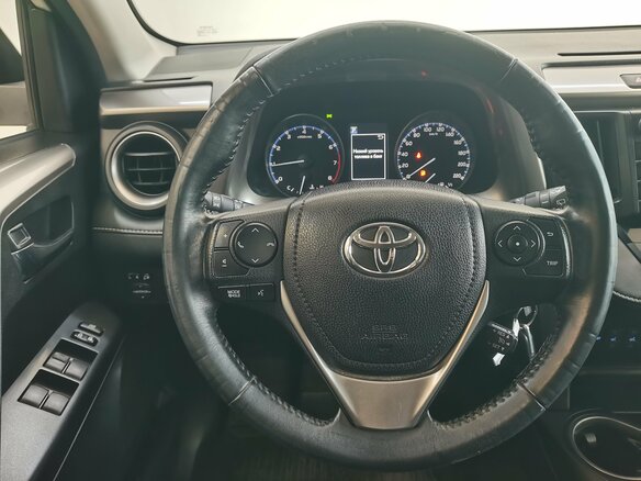 2015 Toyota RAV4 IV (XA40) Рестайлинг, белый, 2340000 рублей - вид 9