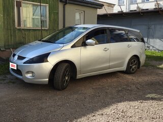 2004 Mitsubishi Grandis I, серебристый, 590000 рублей, вид 1